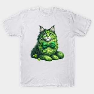 Clover Maine Coon Cat St Patricks Day T-Shirt